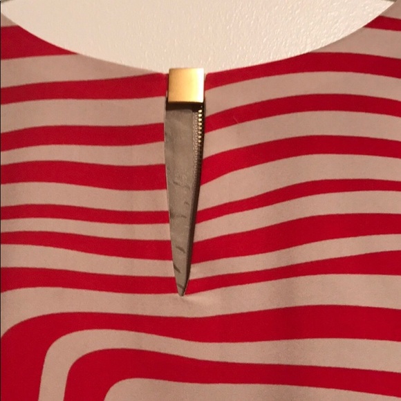 EUC Tahari red and tan print dress size 8. - Picture 3 of 5